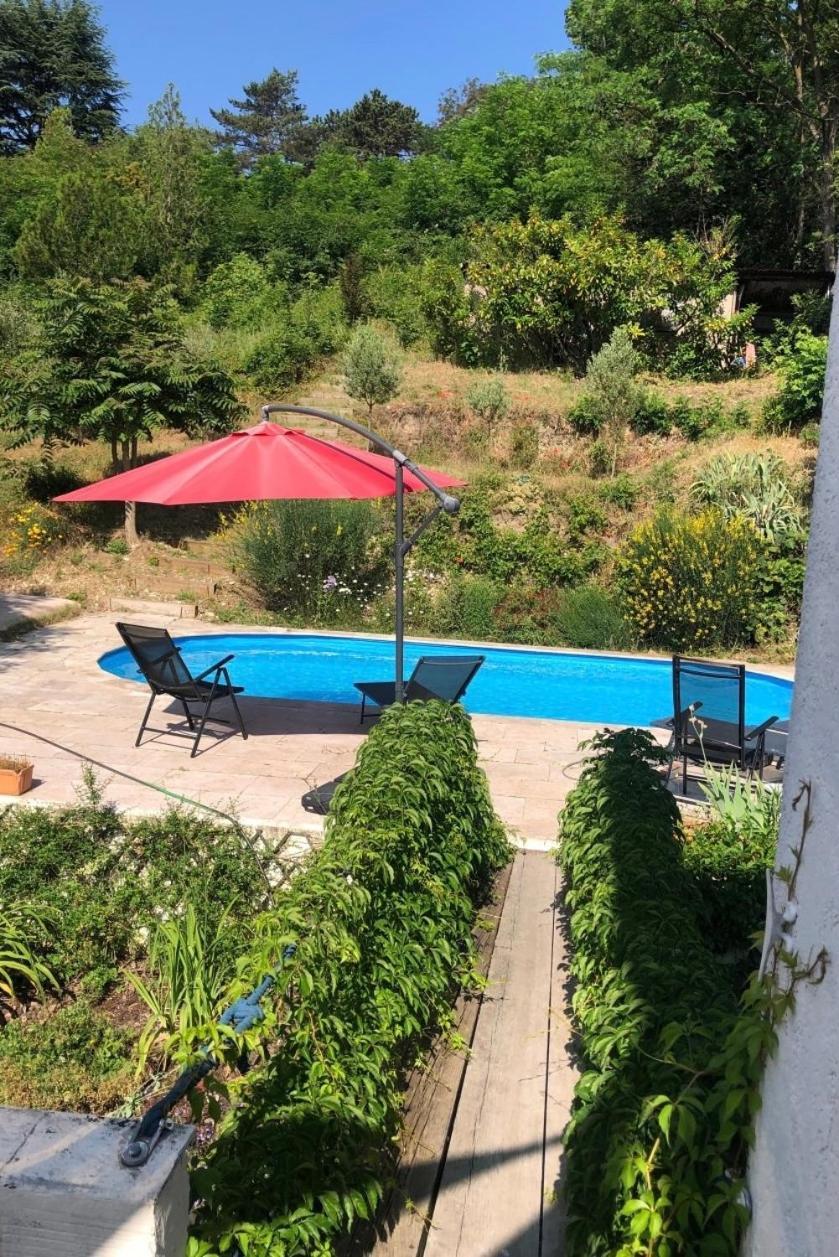 Villa Les Terrasses: Nature Retreat with Pool Near Lyon Oullins Exterior photo